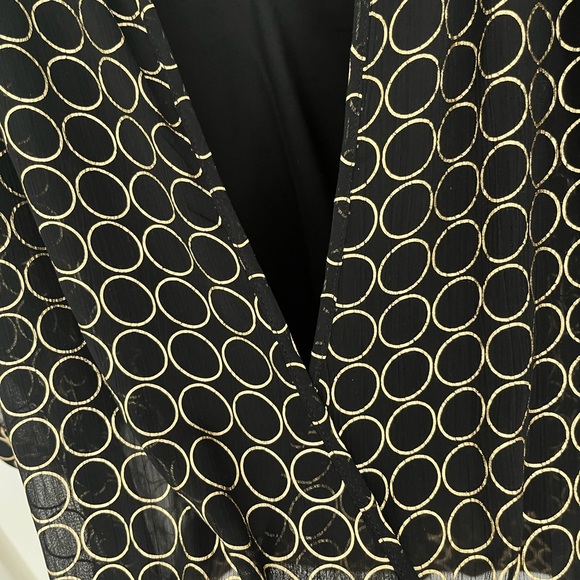 GUESS top - gorgeous, please look at closeup photos - Picture 9 of 14